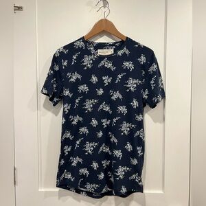 Abercrombie & Fitch Blue Short Sleeve T-Shirt with Floral Print